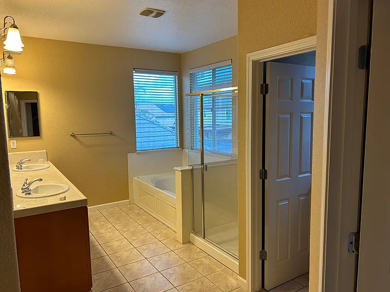 108 Matisse Dr — Photo 20