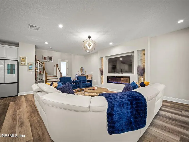 11358 Newtonian Blvd — Photo 7