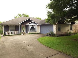 3335 Kempwood Dr, Sugar Land, TX 77479