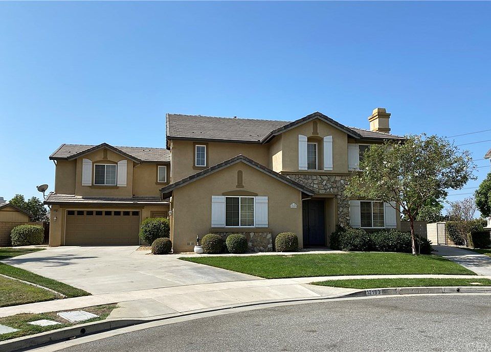 1st image of 12163 Blackstone Dr