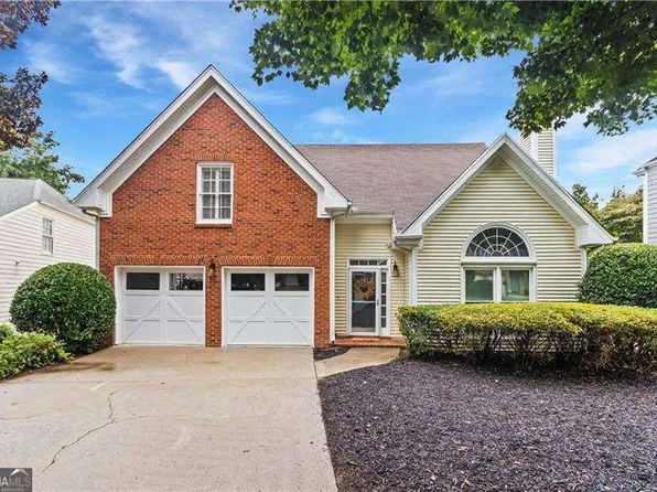 215 Ridge Point Ct, Johns Creek, GA 30022