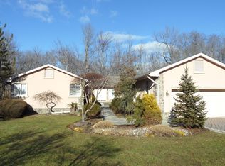 29 Pecan Valley Dr, New City, NY 10956