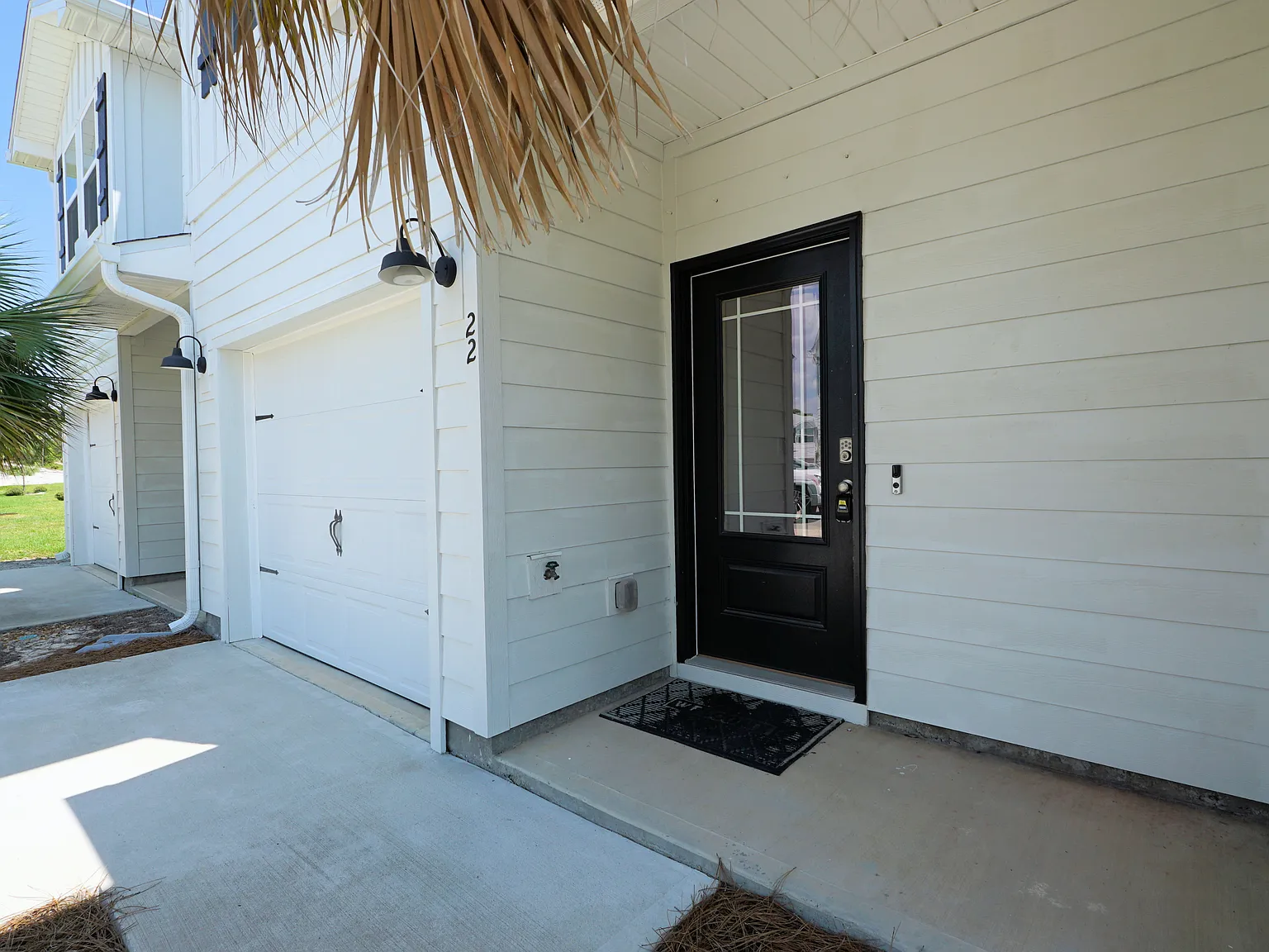 3 bed, 2.5 bath, 1408 sqft, $2,600 — Photo 4