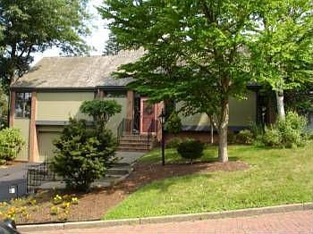 1st image of 601 N McKean St