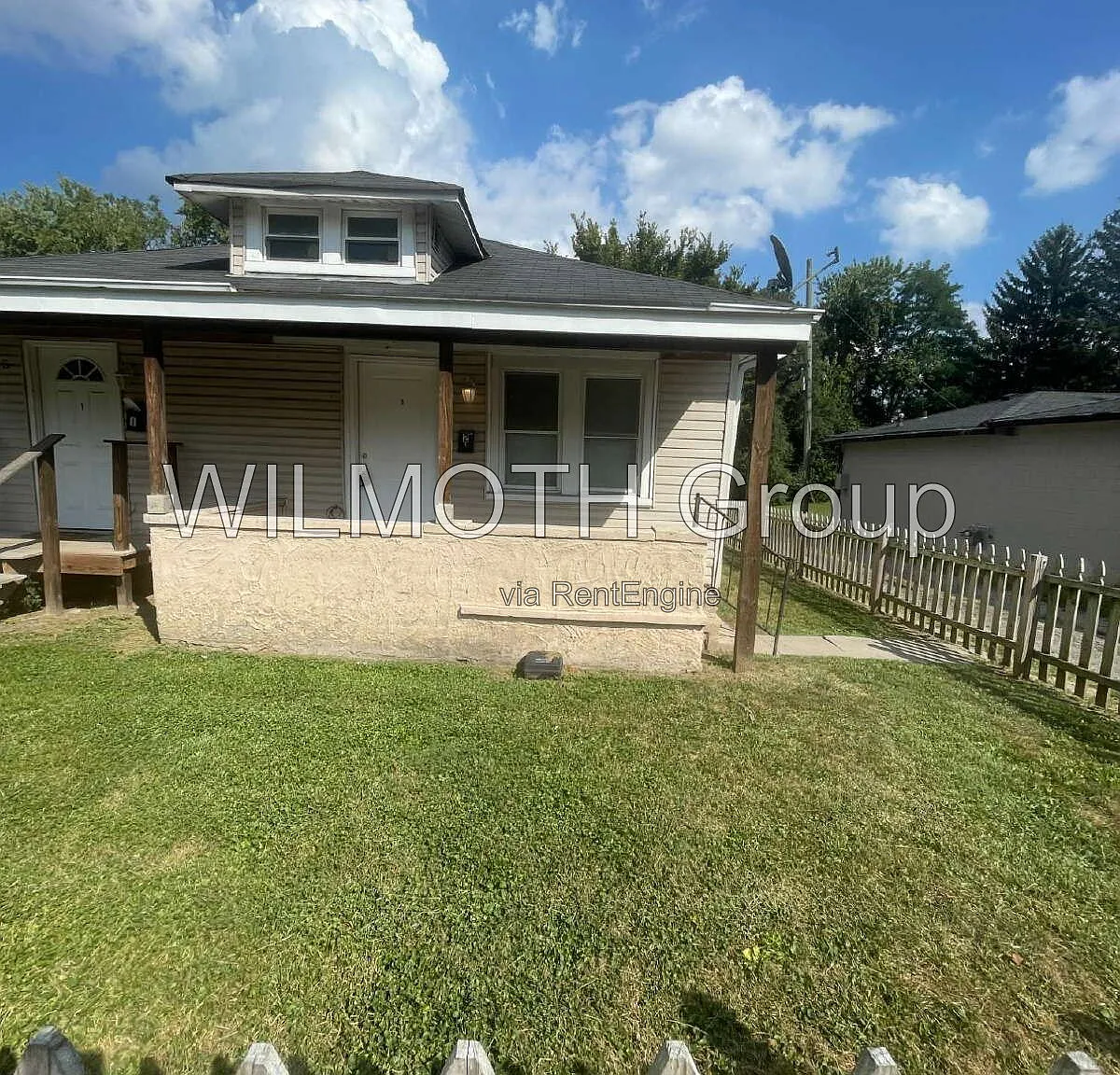 15 N Riley Ave — Photo 1