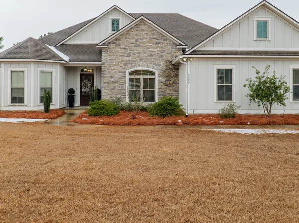 5979 Union Springs Dr, Hahira, GA 31632
