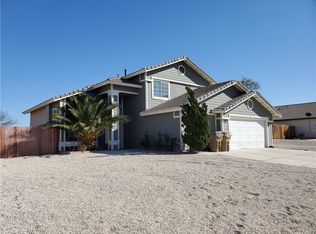 7195 Cottonwood Ave, Hesperia, CA 92345