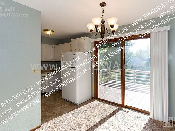 5th image of 3218 Hoover Ave