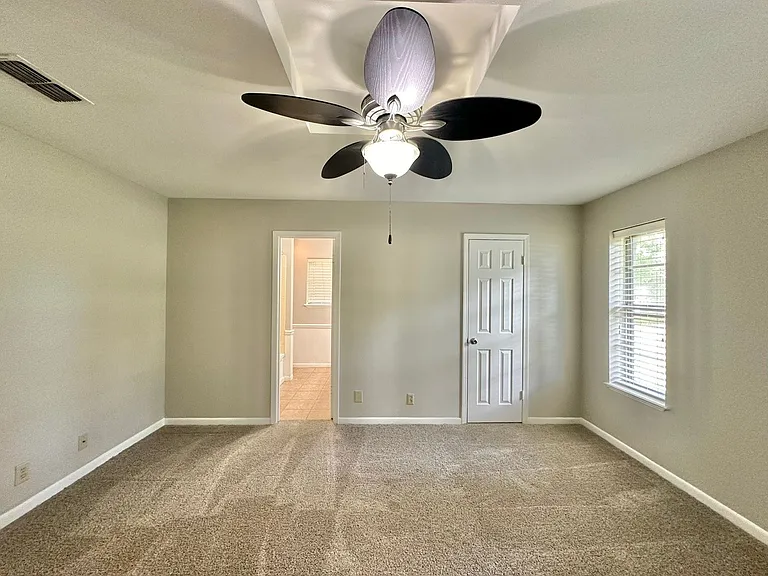 2448 Holly Ln — Photo 23