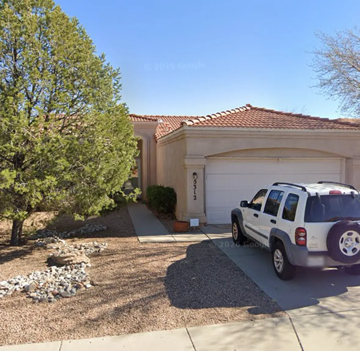 3 bed, 1500 sqft, $1,900 — Photo 1