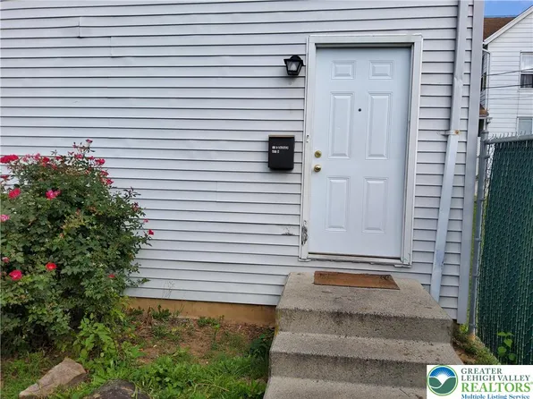 17 E Susquehanna St #A, Allentown, PA 18103