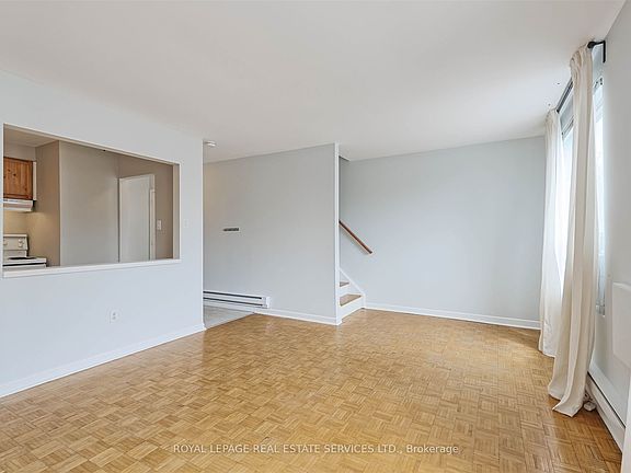 5th image of 2875 Bloor St W