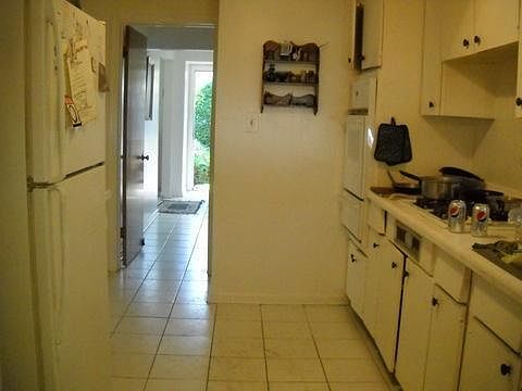 4th image of 8623 Hamlin Ave