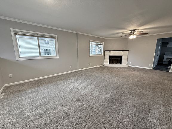 2nd image of 412 8th St #412
