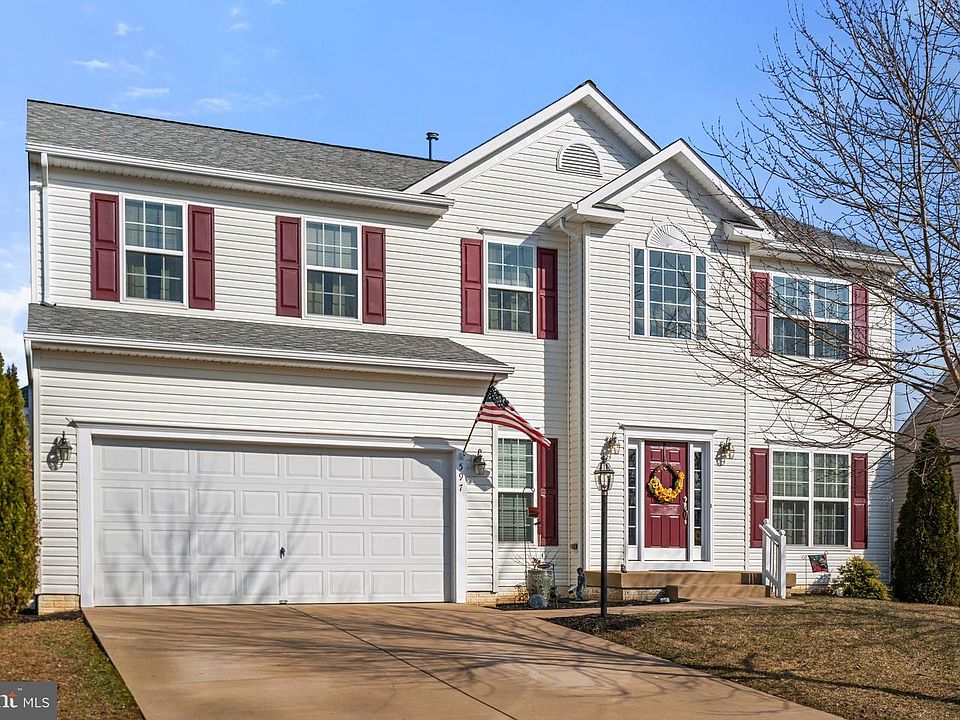 1st image of 597 Windermere Dr