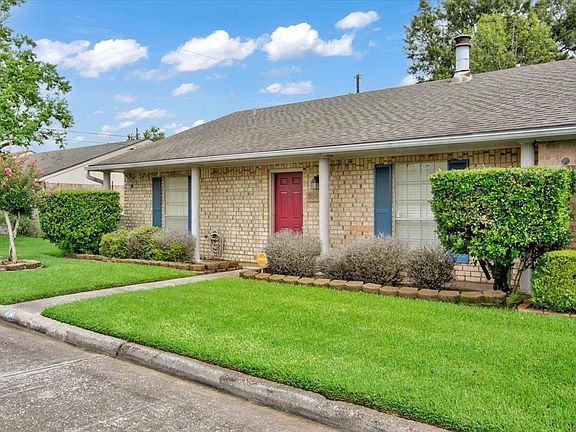 2nd image of 1061 Sunmeadow Dr
