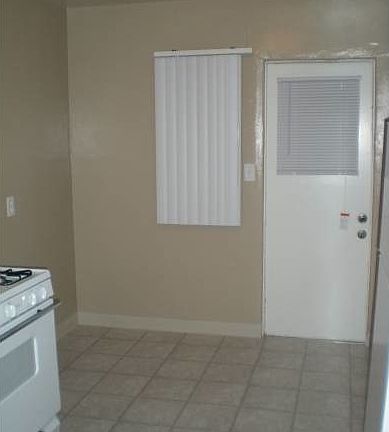 4th image of 4558 Boundary St
