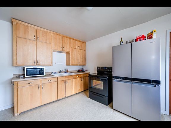 4th image of 1330 Michigan Ave