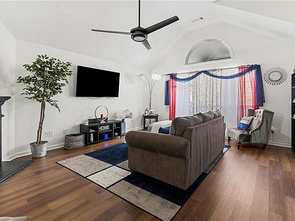 5th image of 4909 Truitt Ln