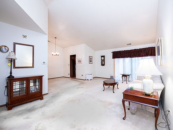 5th image of 1500 Harbour Ct Unit 2A