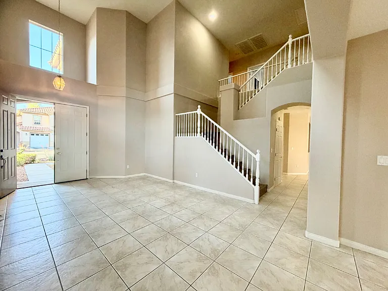 8917 Waltzing Waters Ct — Photo 3