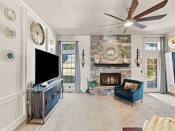 4th image of 7121 E 100th Pl