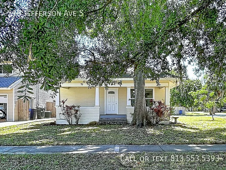 313 Jefferson Ave S — Photo 2
