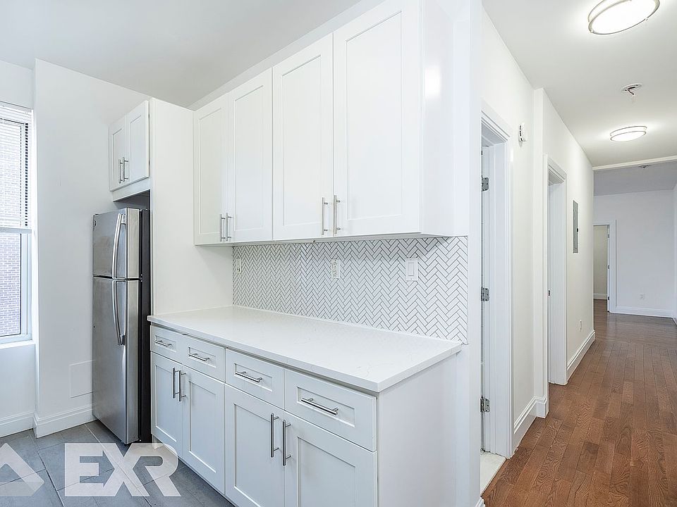 1st image of 215 W 116th St APT 5F
