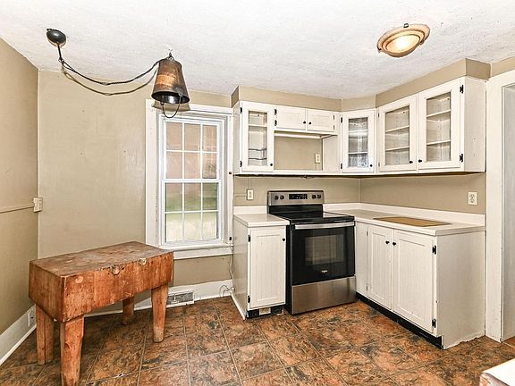 3rd image of 205 E Main STREET