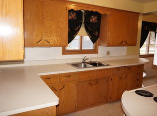 5189 Edgewood Dr, Mounds View, MN 55112