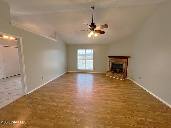 2nd image of 10514 Oak Run Dr N