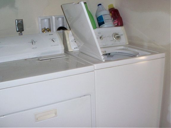 4th image of 2928 S 50th St #2