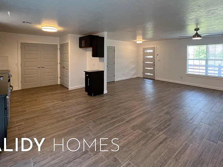 601 W Caddo St — Photo 15