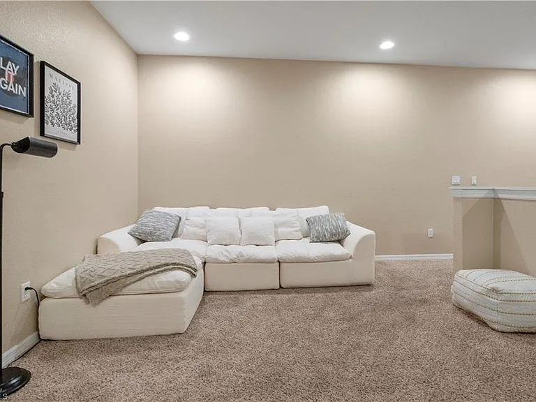 20516 Larino Loop — Photo 12