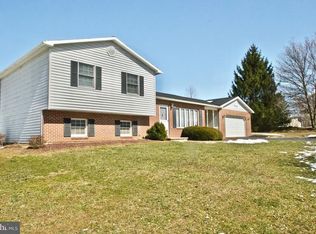 22 Willow Creek Rd, Wrightsville, PA 17368