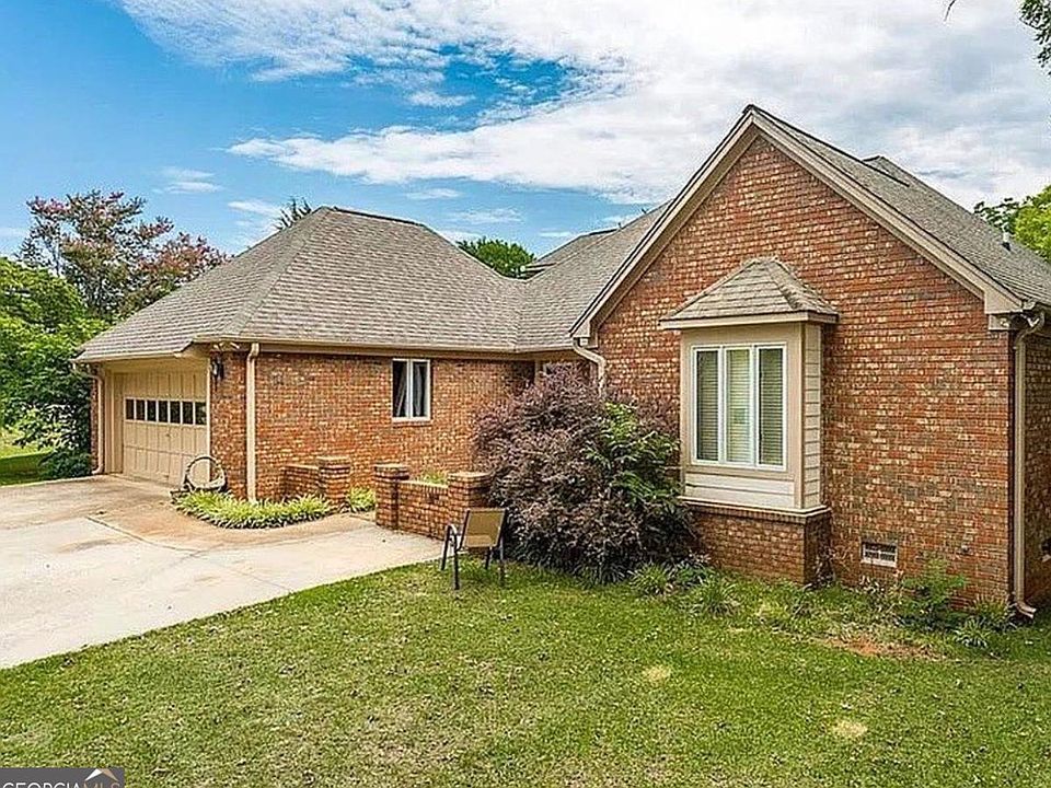 1st image of 244 Woodridge Way