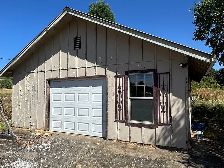 6620 NE Pettibone Dr — Photo 13