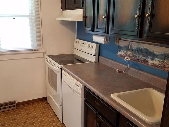 3rd image of 407 Norwood Ave