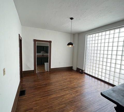 5th image of 318 Harrison Ave #318