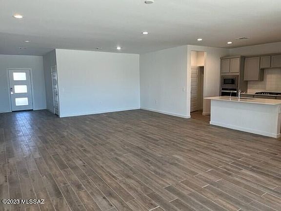 2nd image of 12547 W Old Farm Dr