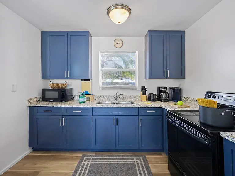 407 Mango Ave #1 — Photo 2