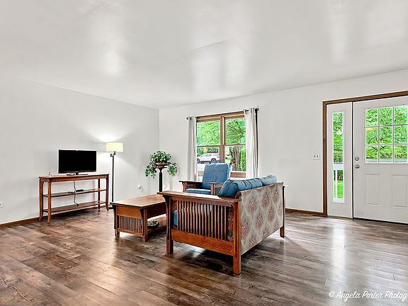 3rd image of 108 Vernon Dr