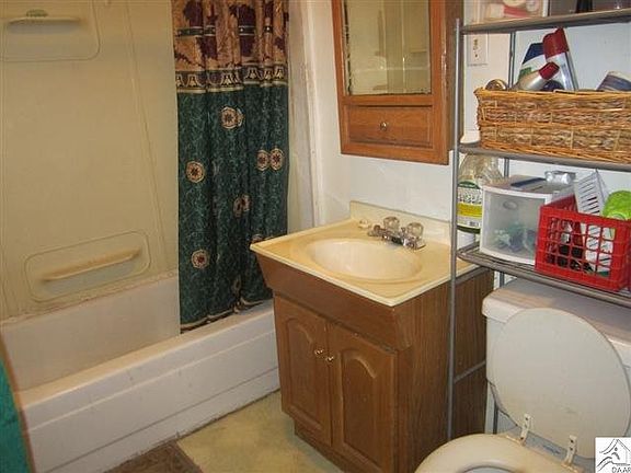 5th image of 310-312 W 9th Ave W