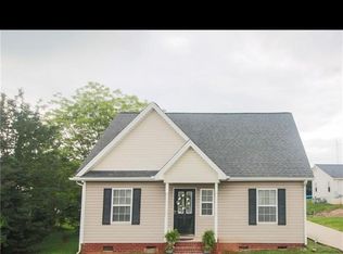 107 Park St, Belmont, NC 28012