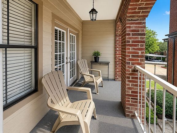 5th image of 3257 Donnelly Cir APT 604