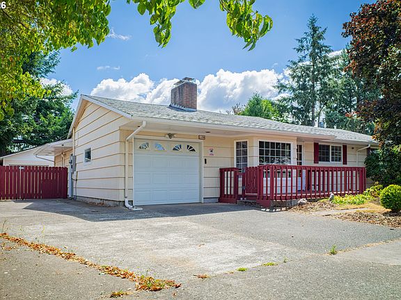 3rd image of 1108 SE 168th Ave