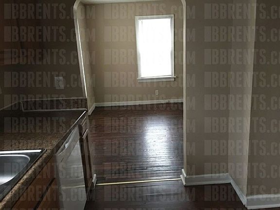 4th image of 1927 Winton St