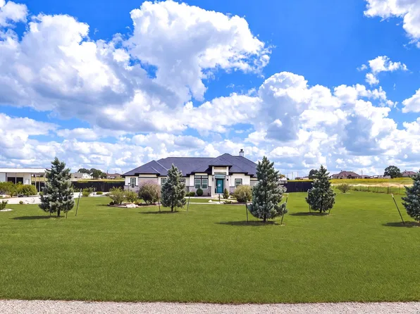 191 TRIPLE R DR, La Vernia, TX 78121