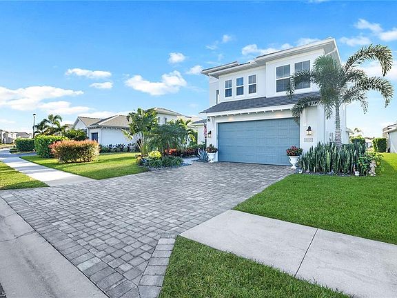 4th image of 9055 Montserrat DR