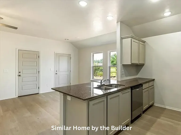 1416 SW Wisconsin Ave #1 — Photo 5